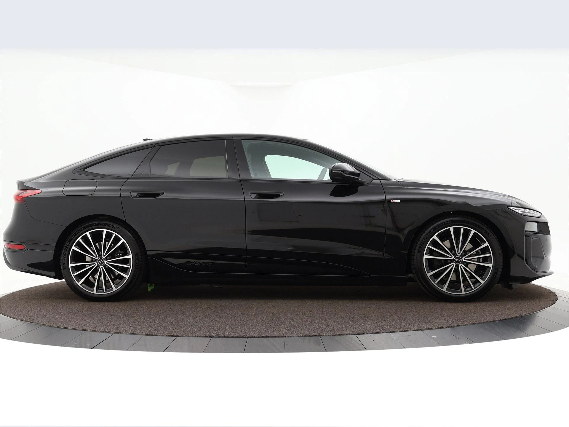 Hoofdafbeelding Audi A6 Sportback e-tron