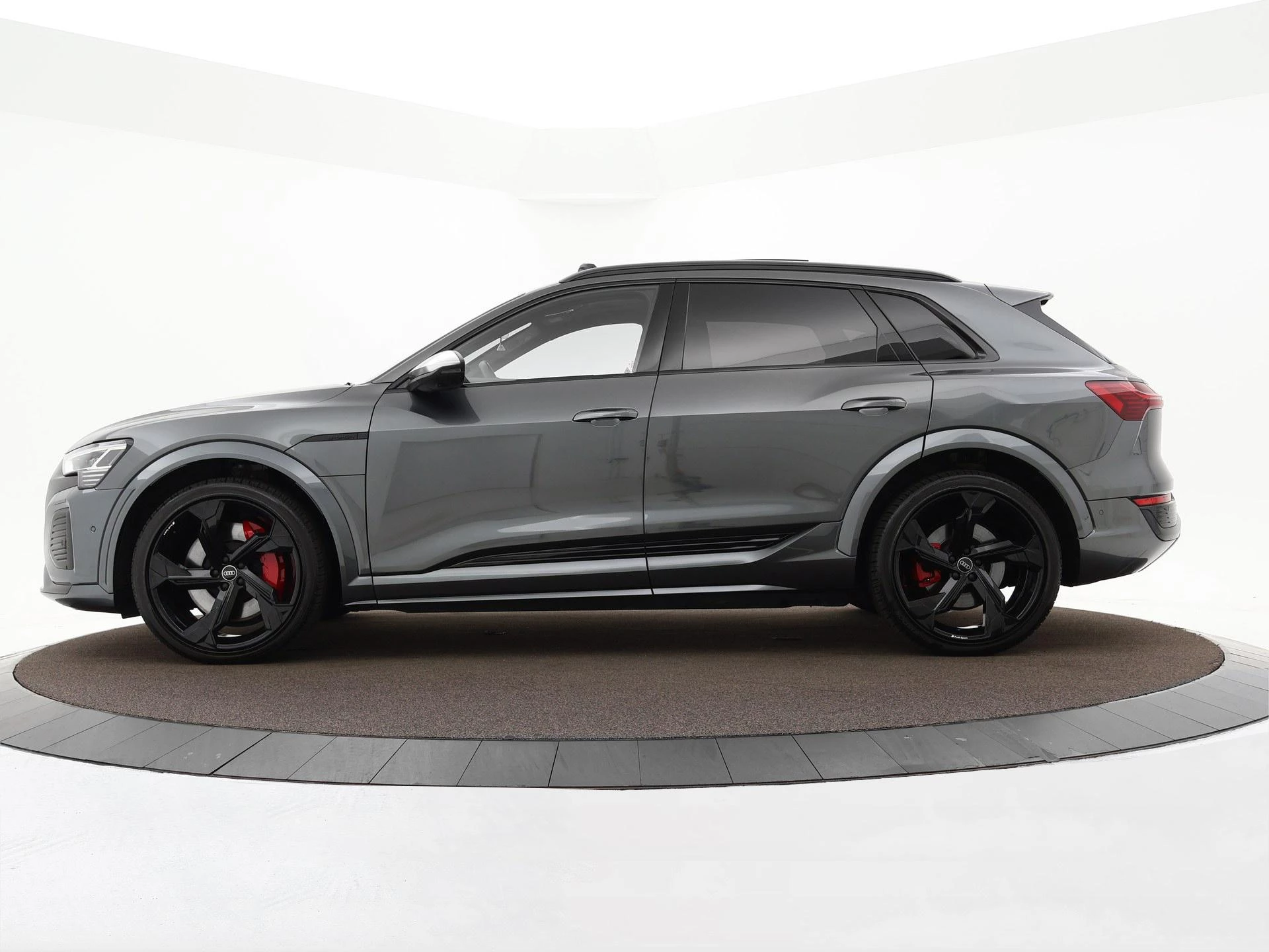 Hoofdafbeelding Audi Q8 e-tron