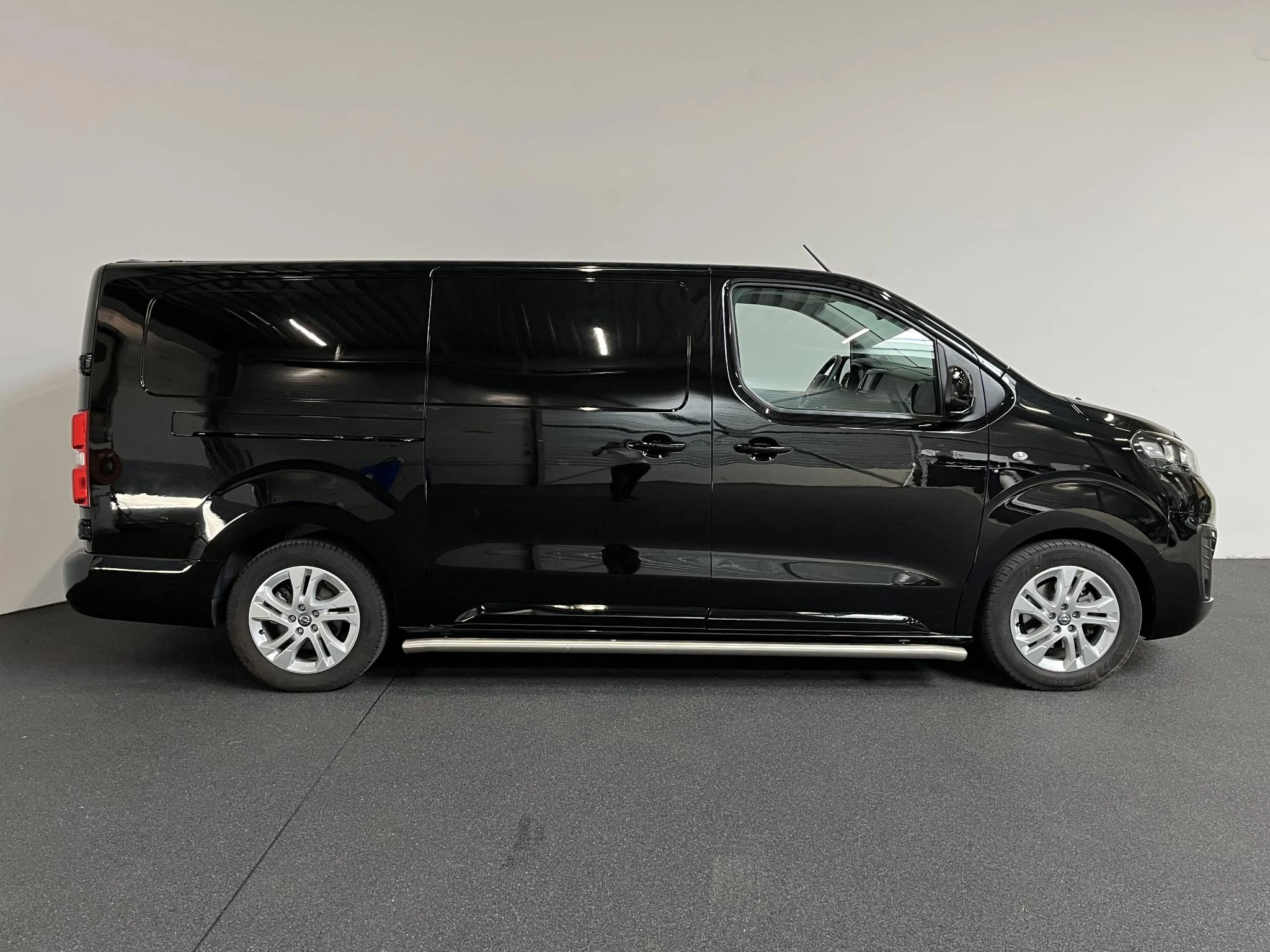 Hoofdafbeelding Opel Vivaro-e
