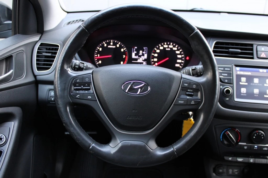 Hoofdafbeelding Hyundai i20