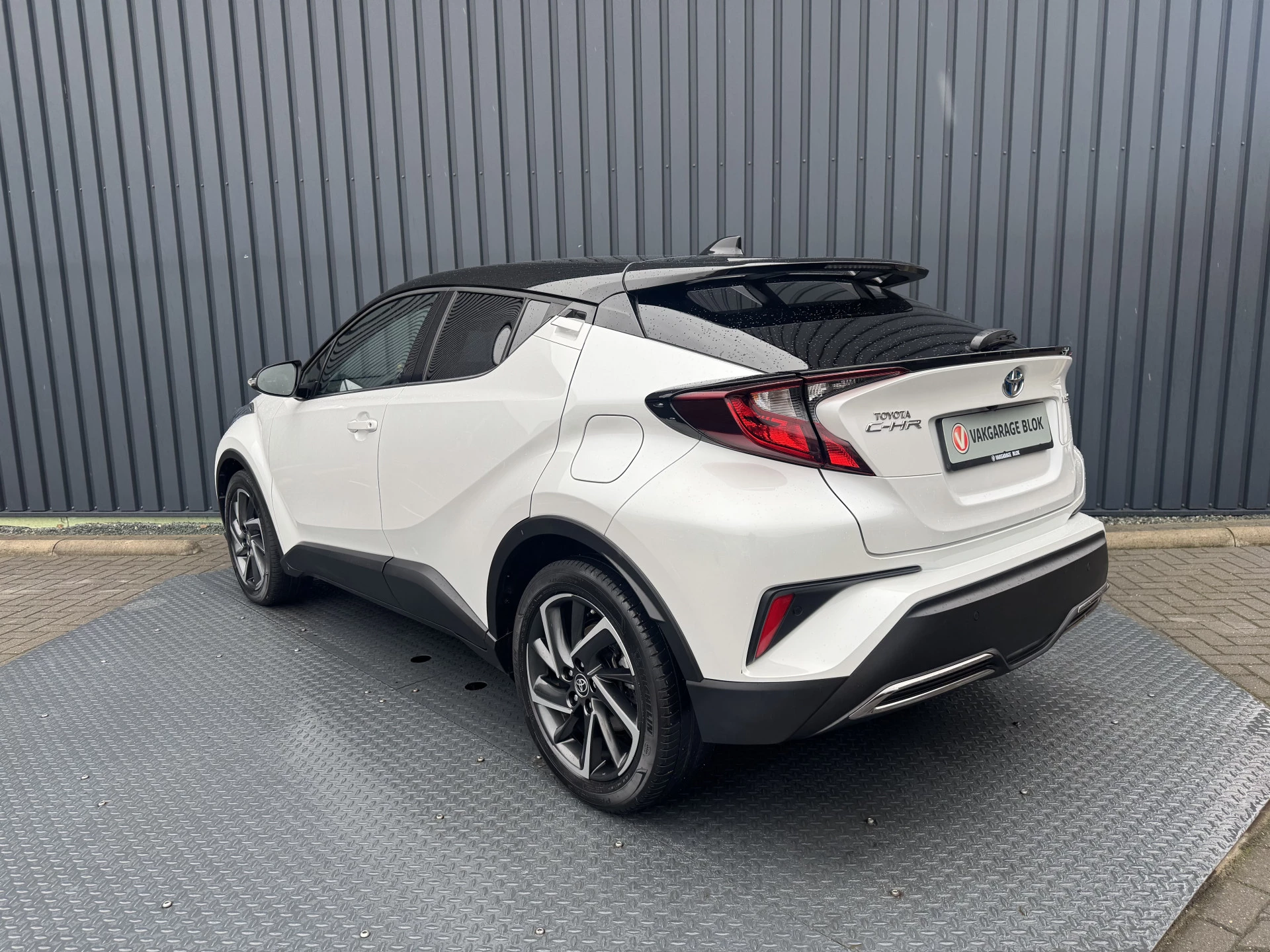 Hoofdafbeelding Toyota C-HR