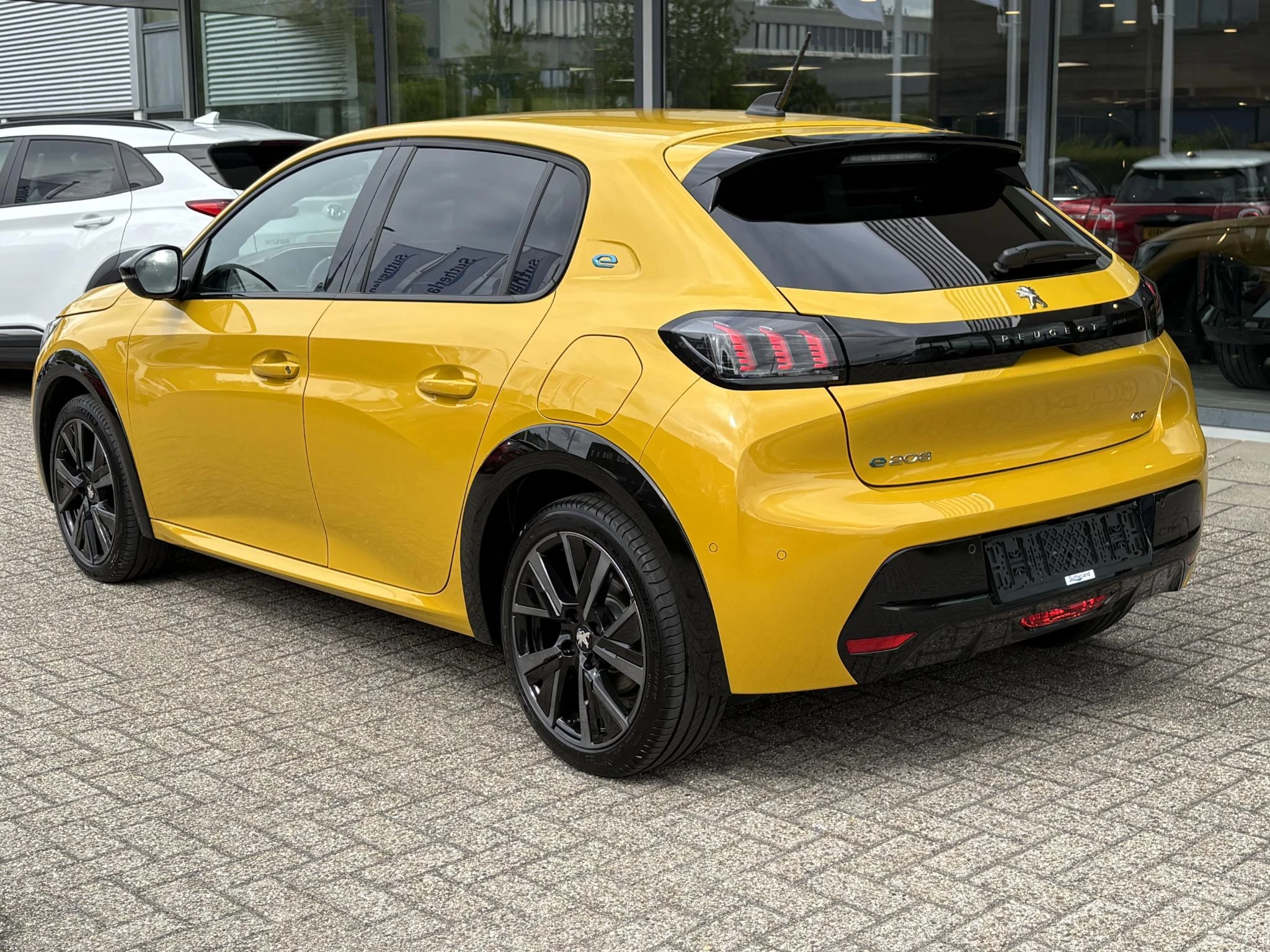 Hoofdafbeelding Peugeot e-208