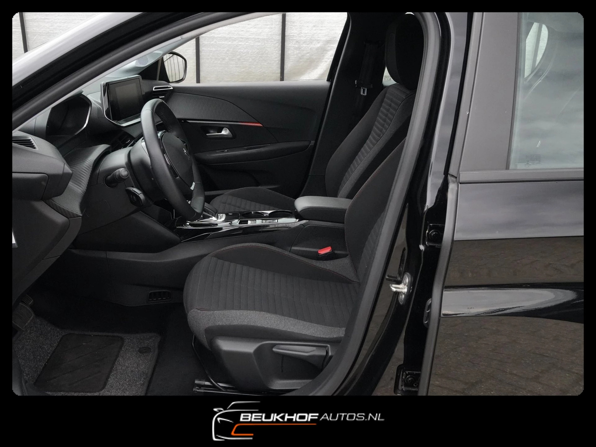 Hoofdafbeelding Peugeot e-208