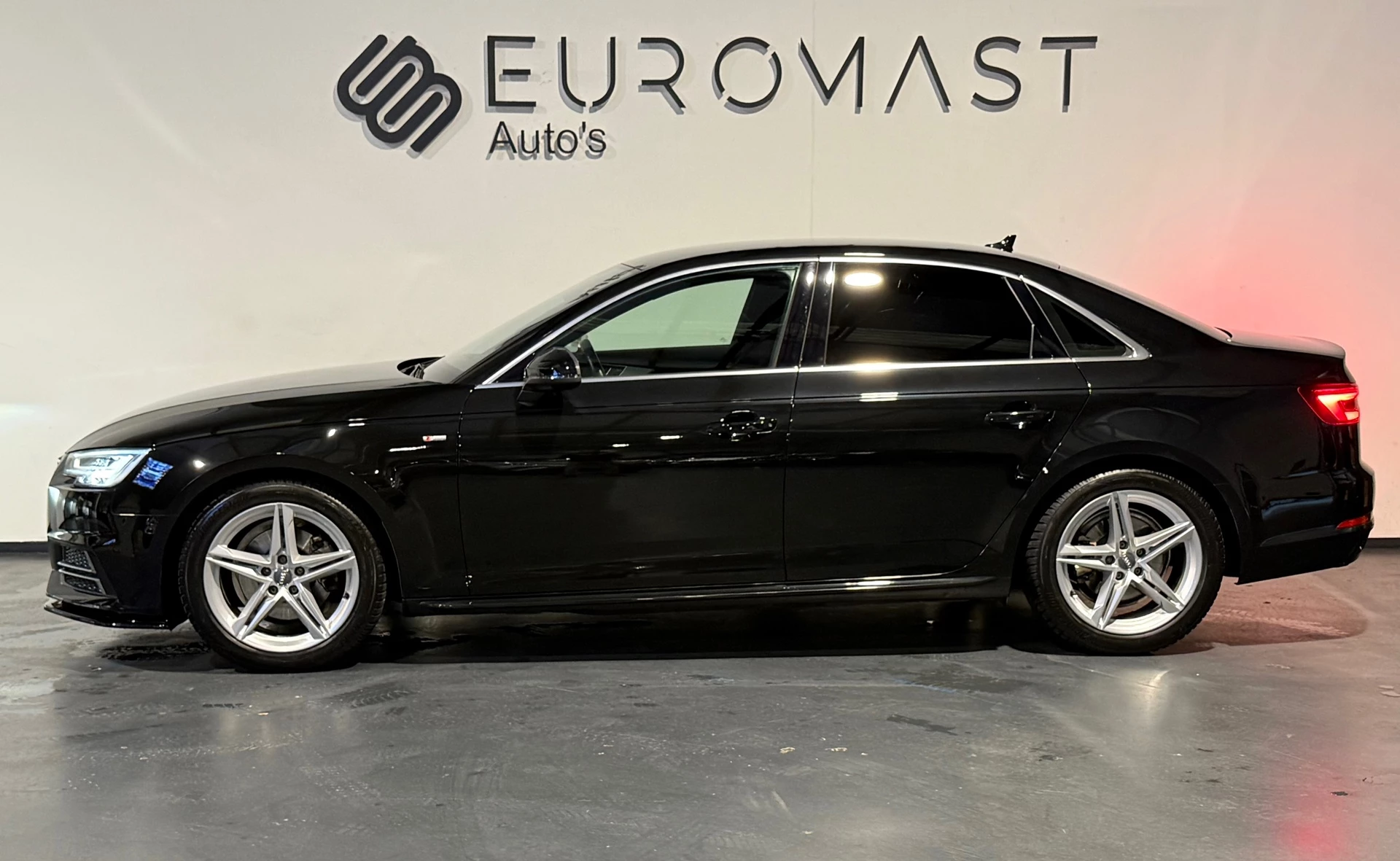 Hoofdafbeelding Audi A4