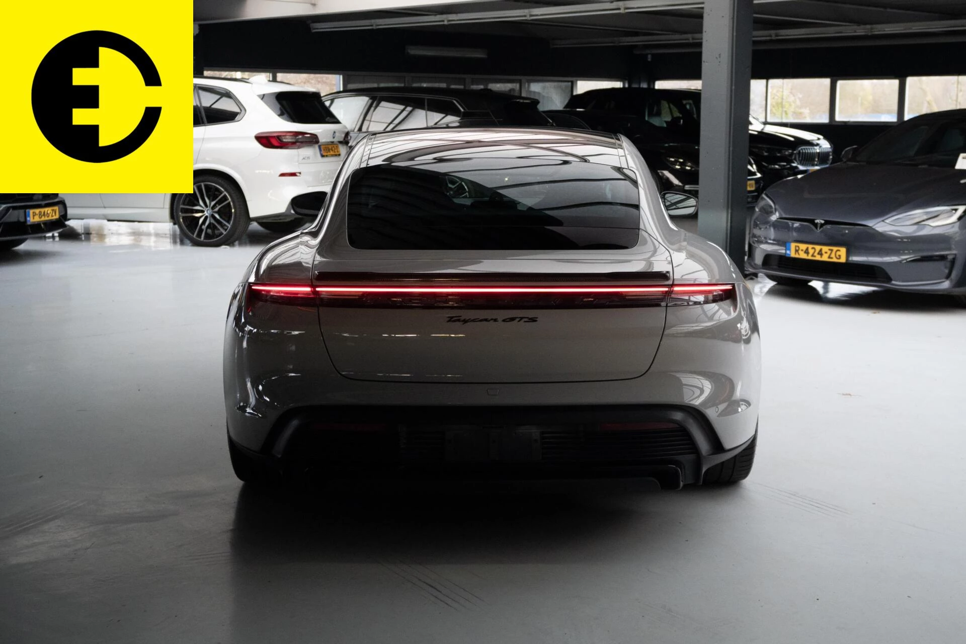 Hoofdafbeelding Porsche Taycan