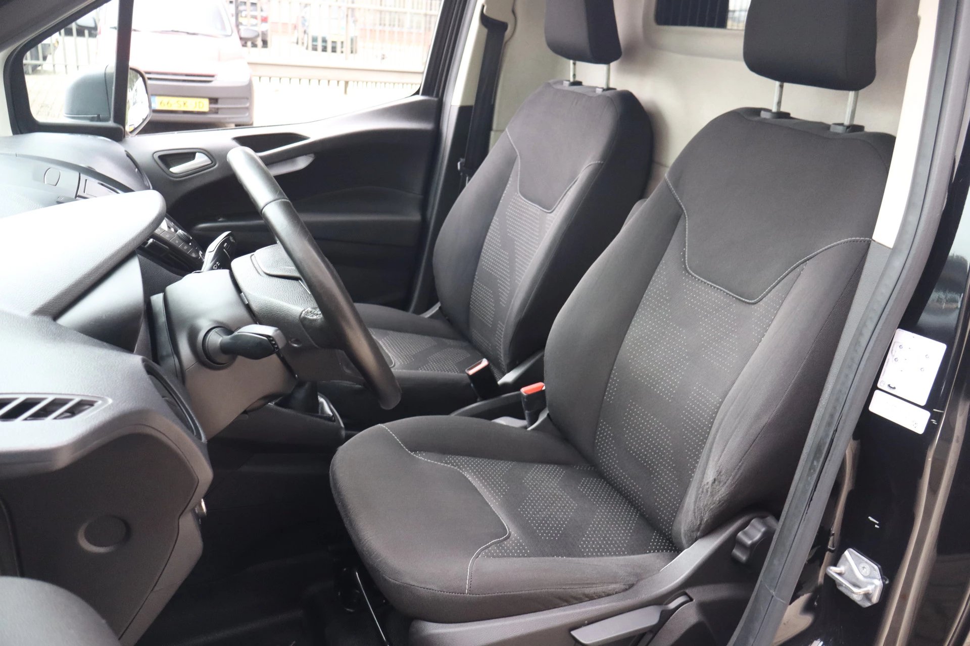 Hoofdafbeelding Ford Transit Courier