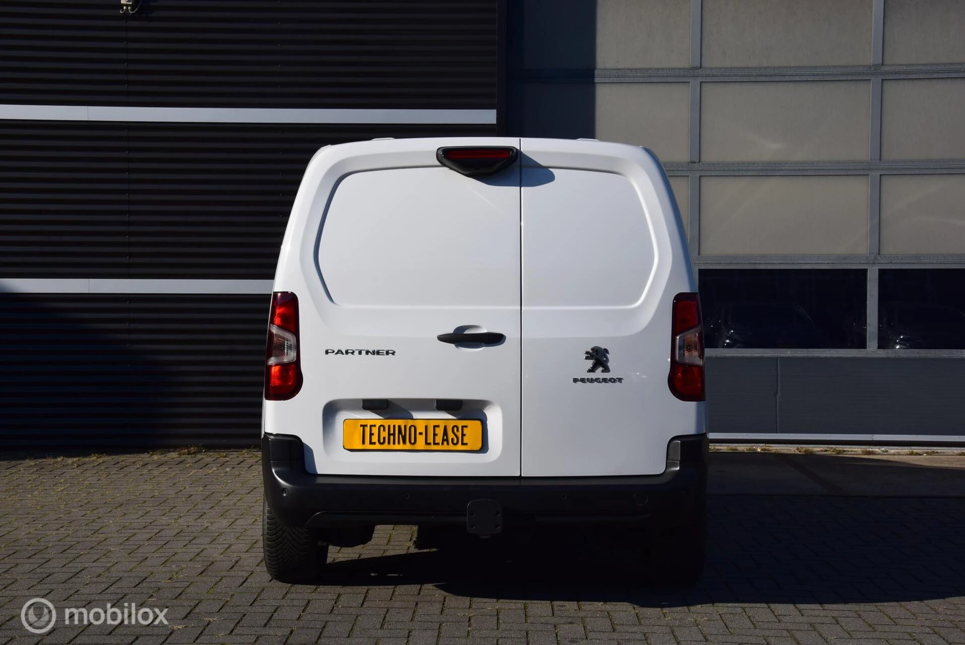 Hoofdafbeelding Peugeot Partner