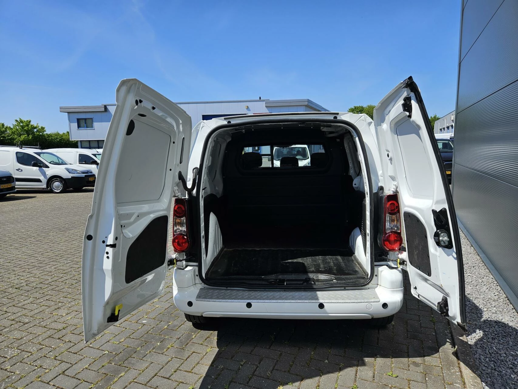 Hoofdafbeelding Peugeot Partner