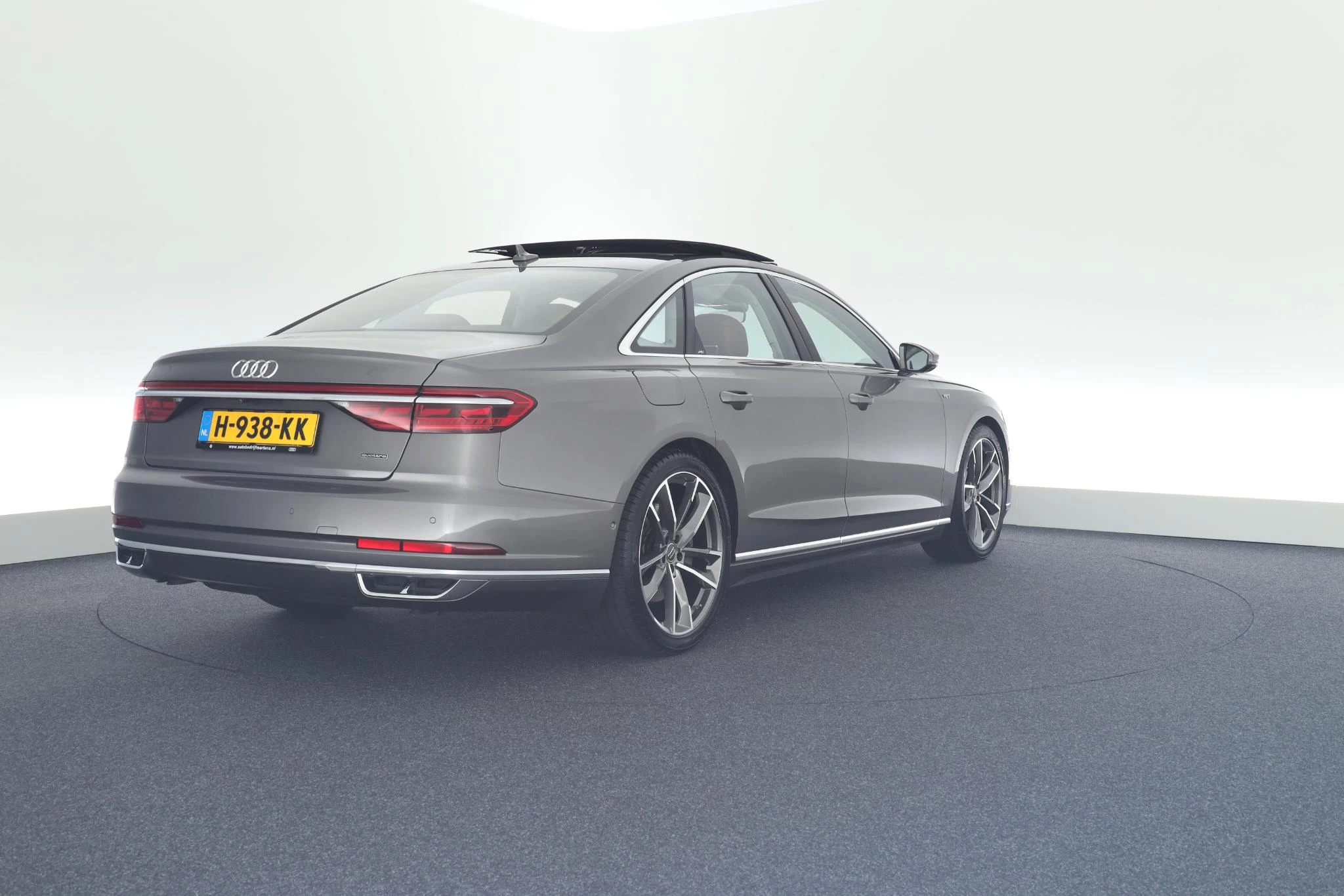 Hoofdafbeelding Audi A8