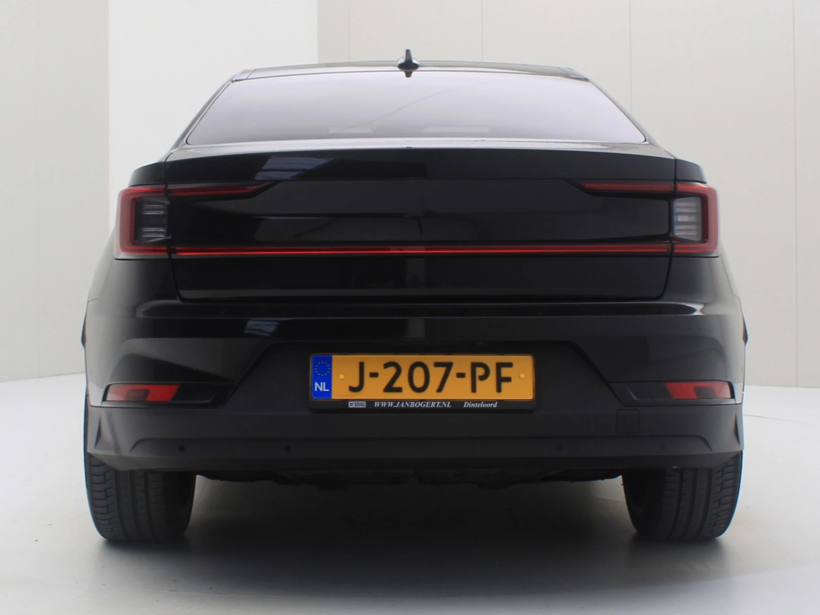 Hoofdafbeelding Polestar 2