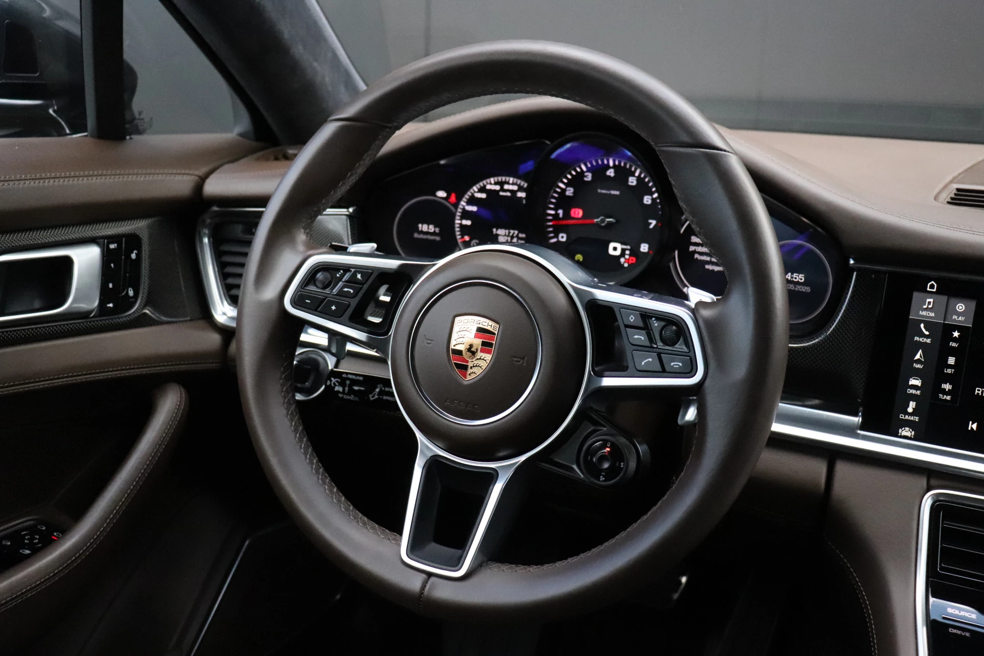 Hoofdafbeelding Porsche Panamera