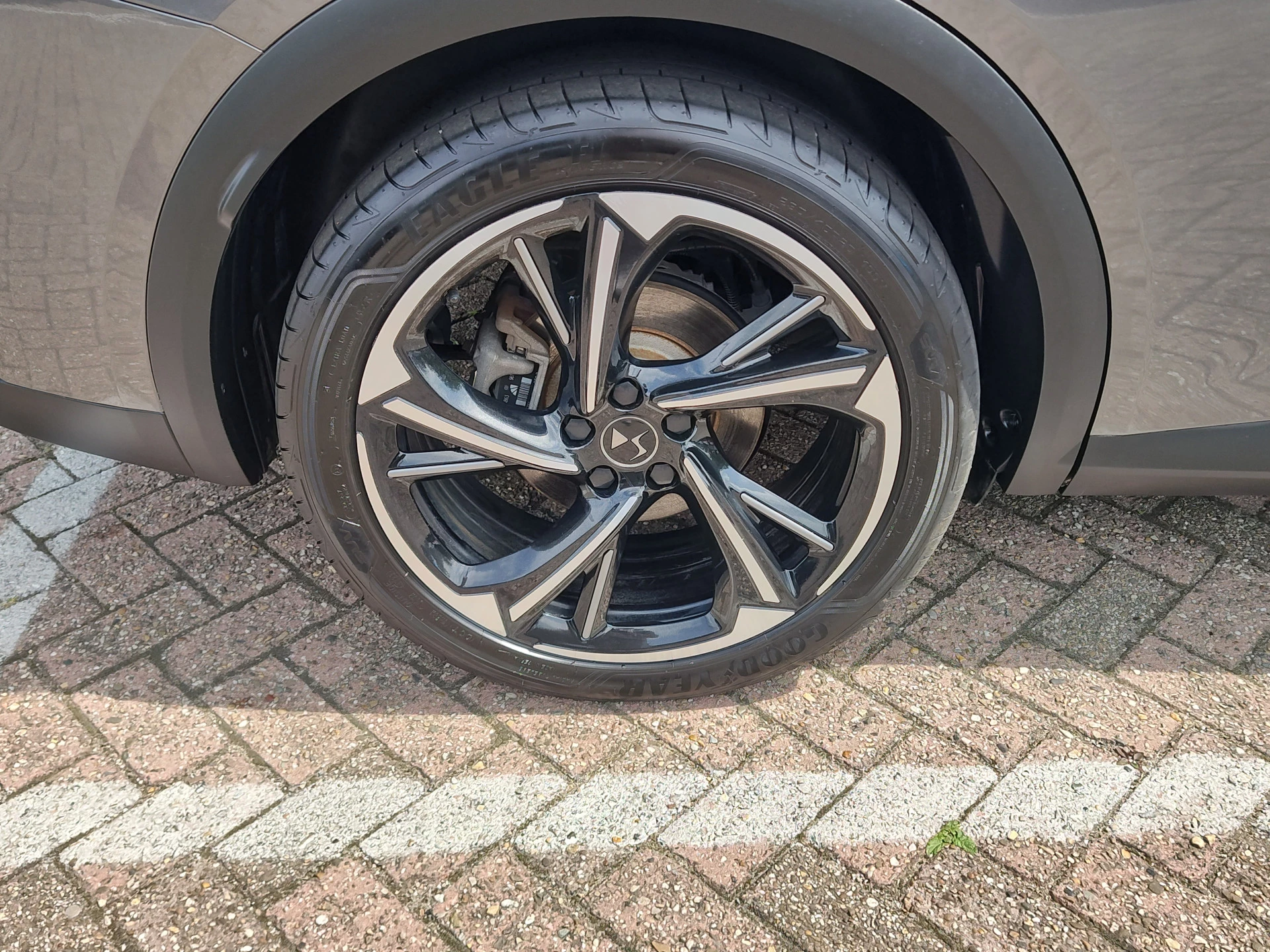 Hoofdafbeelding DS DS 7