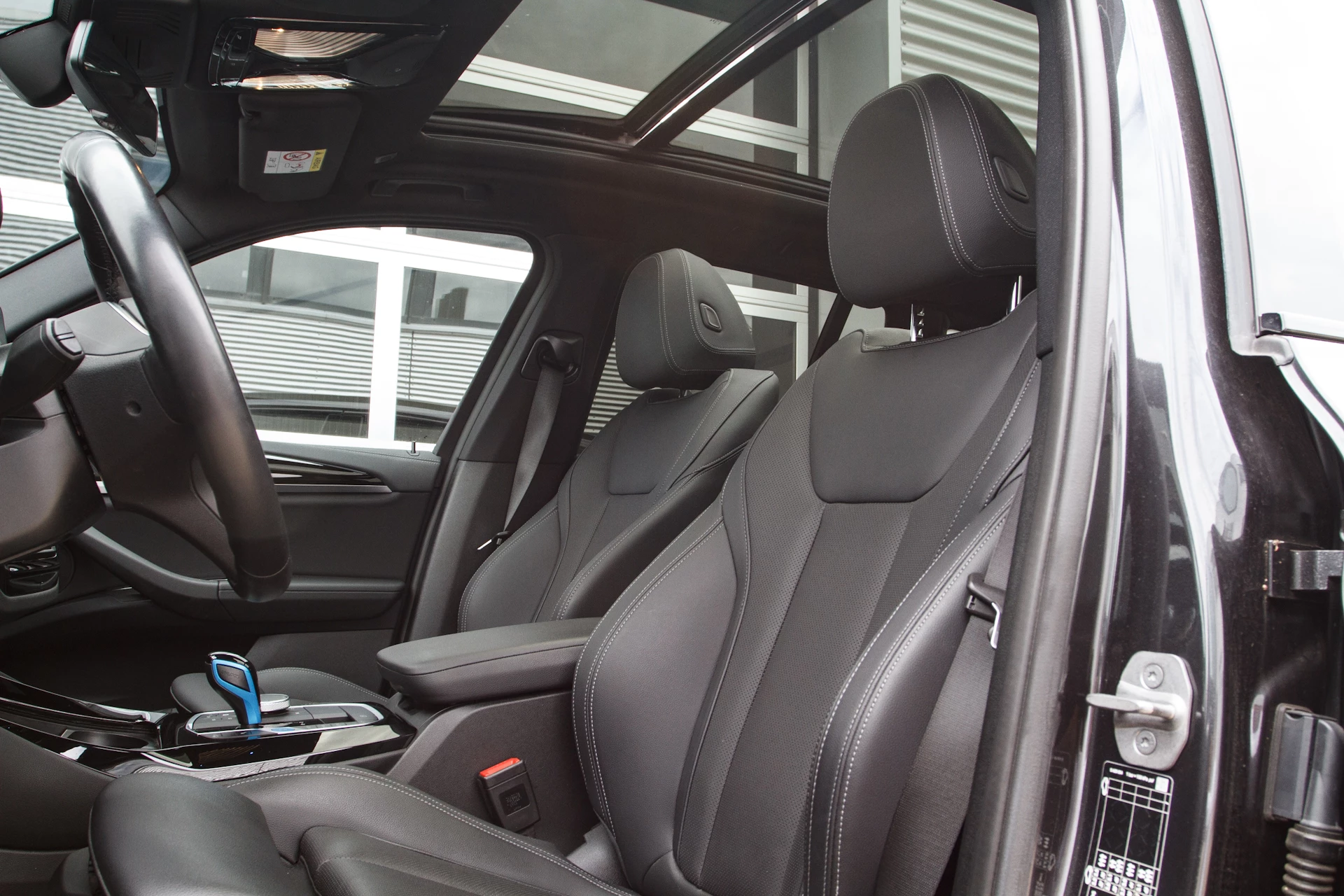 Hoofdafbeelding BMW iX3