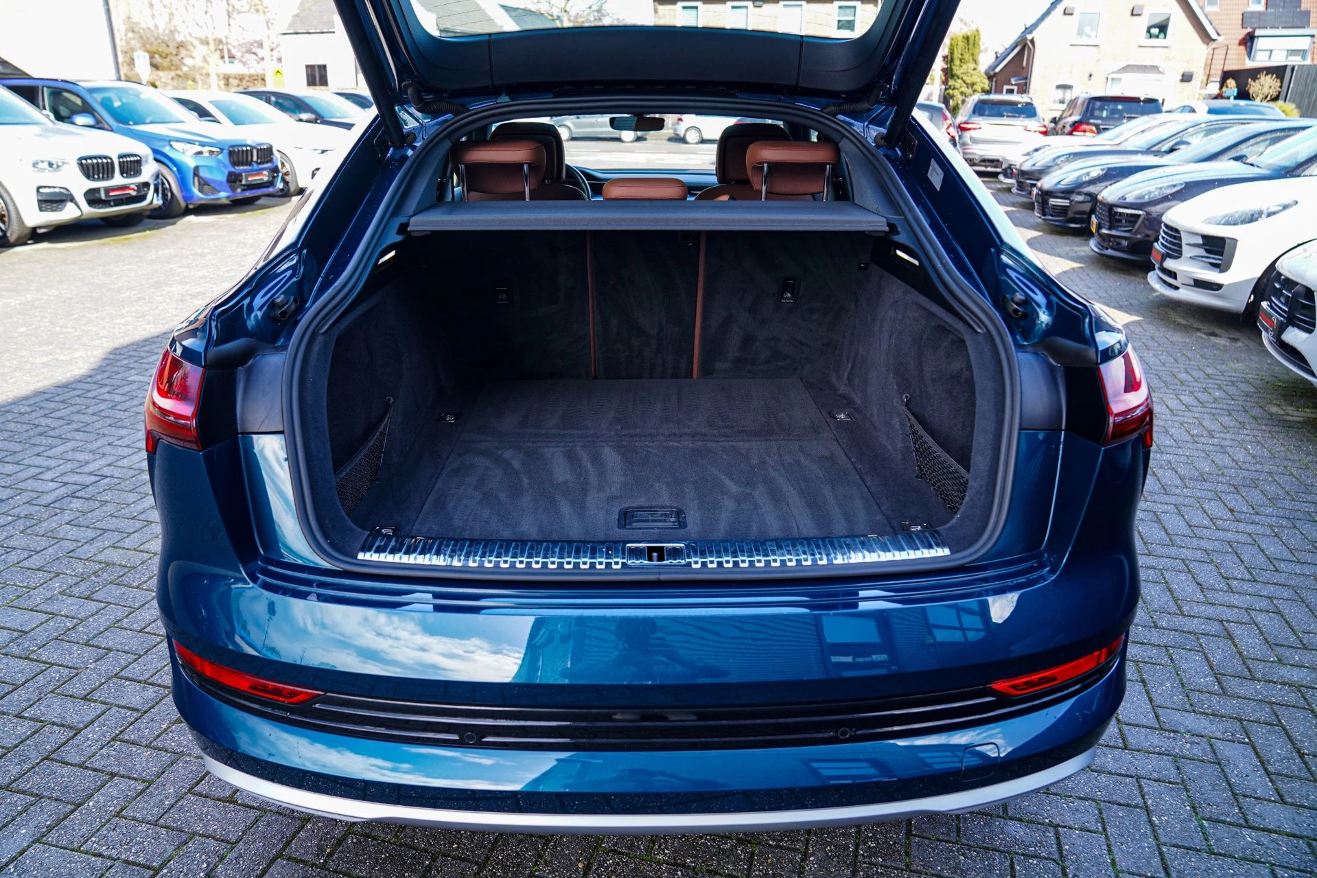 Hoofdafbeelding Audi e-tron