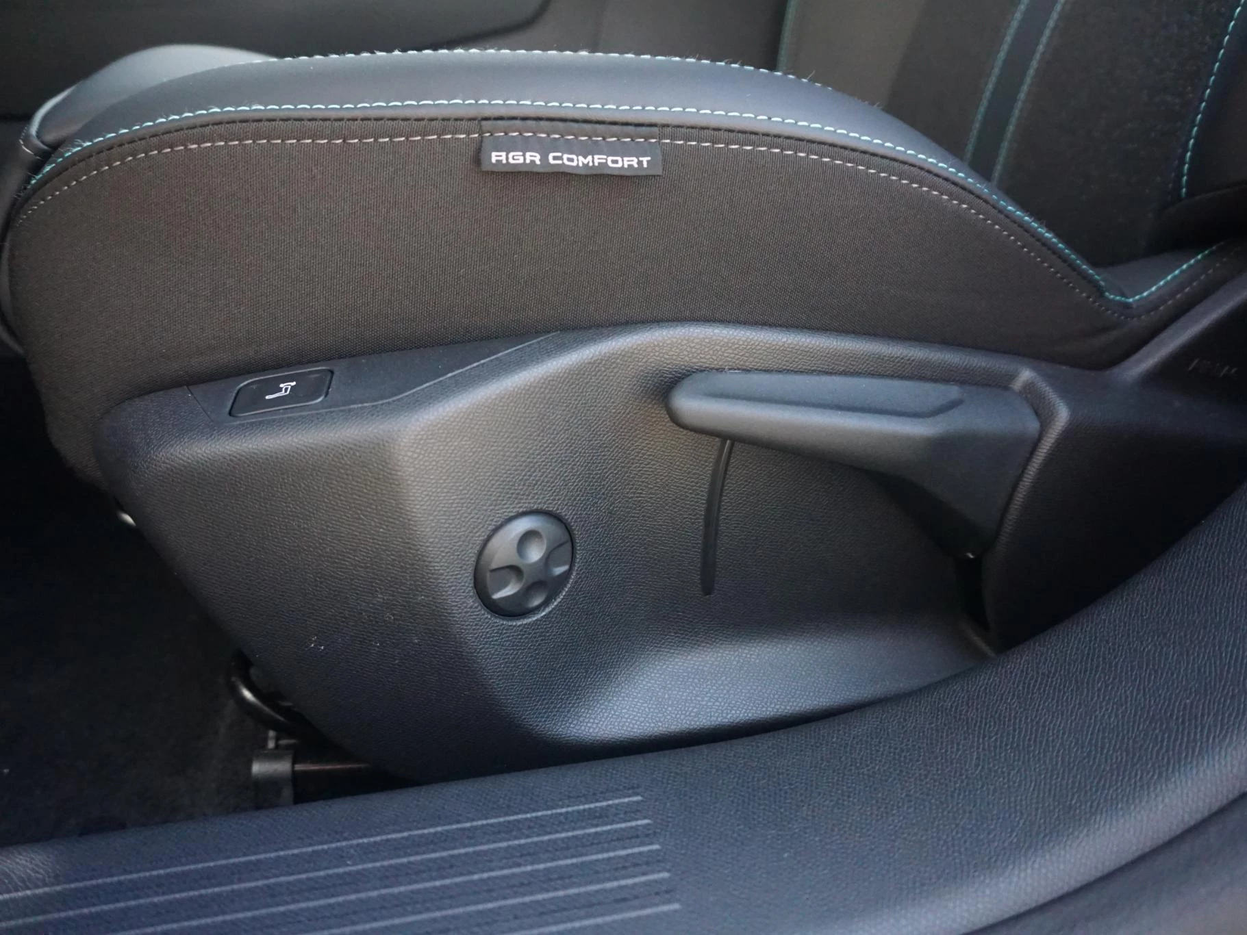 Hoofdafbeelding Peugeot 408