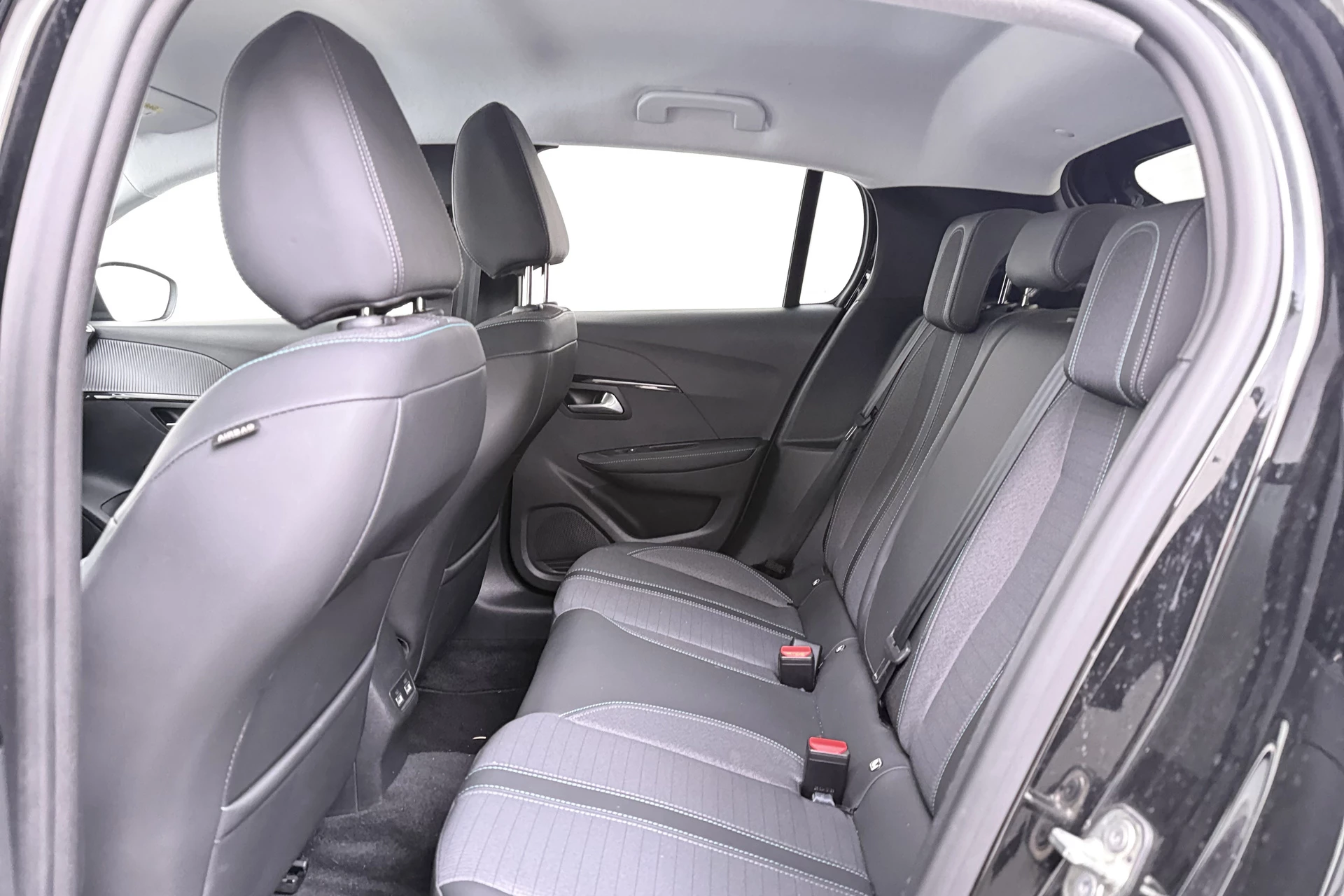 Hoofdafbeelding Peugeot e-208