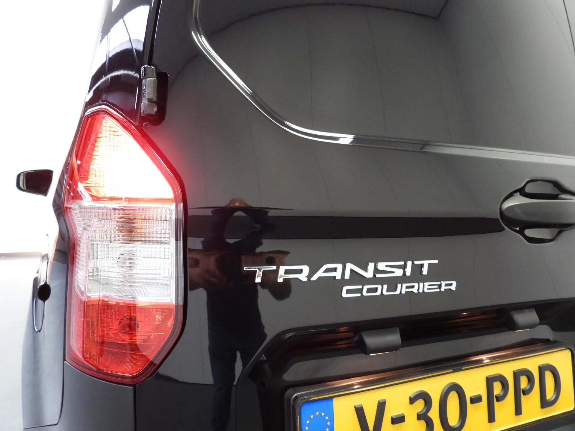 Hoofdafbeelding Ford Transit Courier
