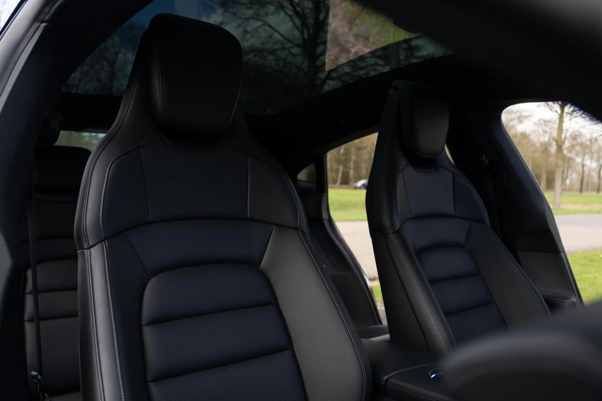 Hoofdafbeelding Porsche Taycan