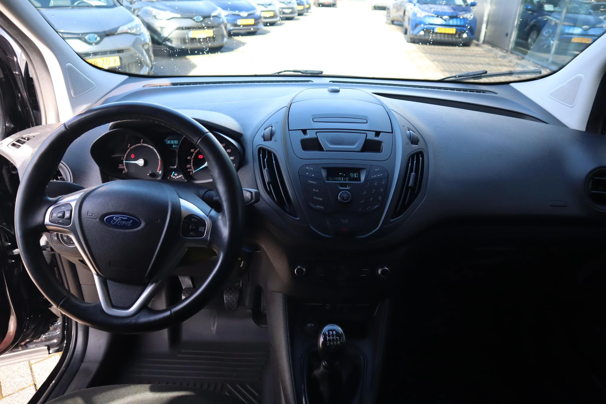 Hoofdafbeelding Ford Transit Courier