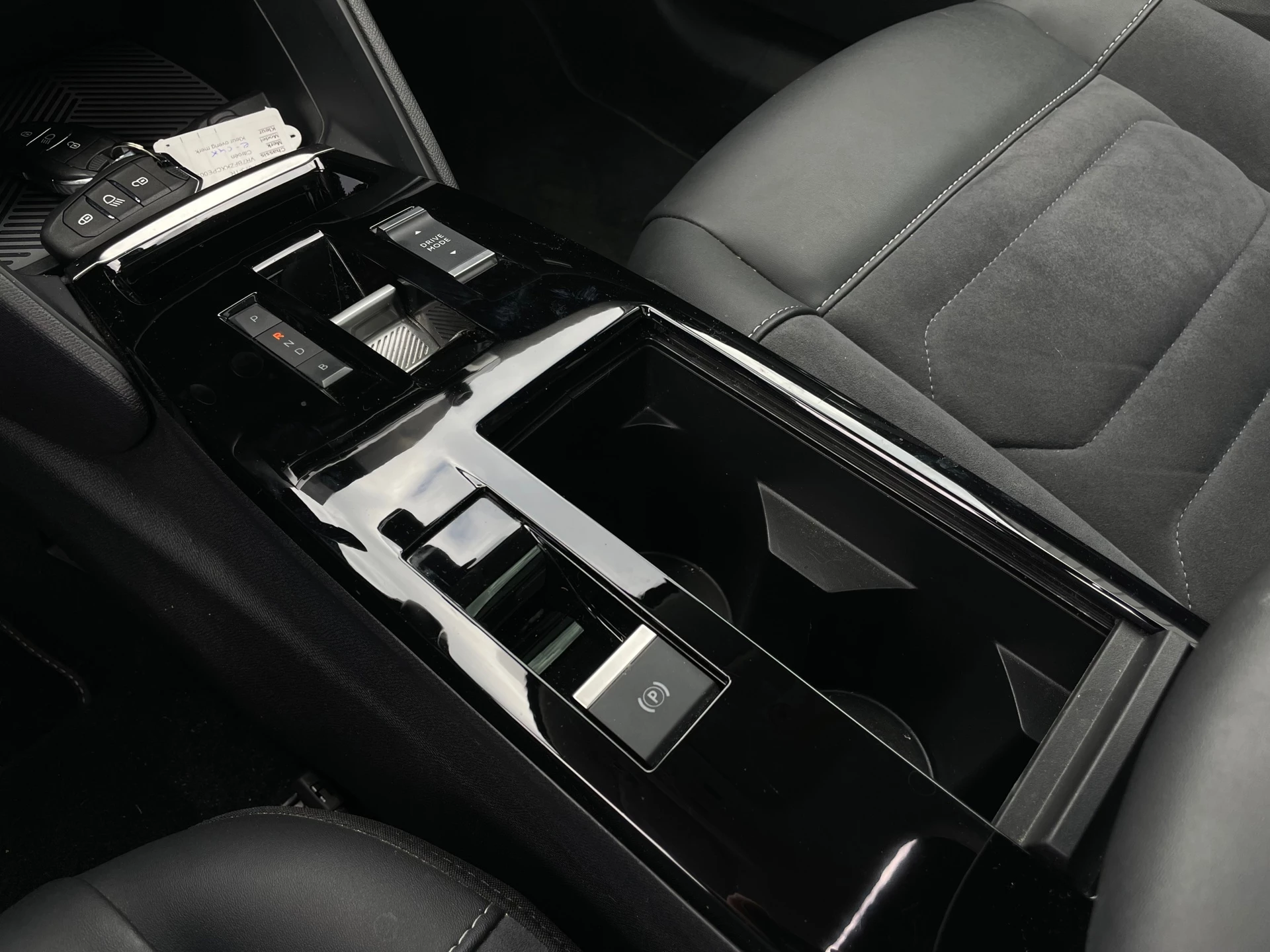 Hoofdafbeelding Citroën ë-C4 X