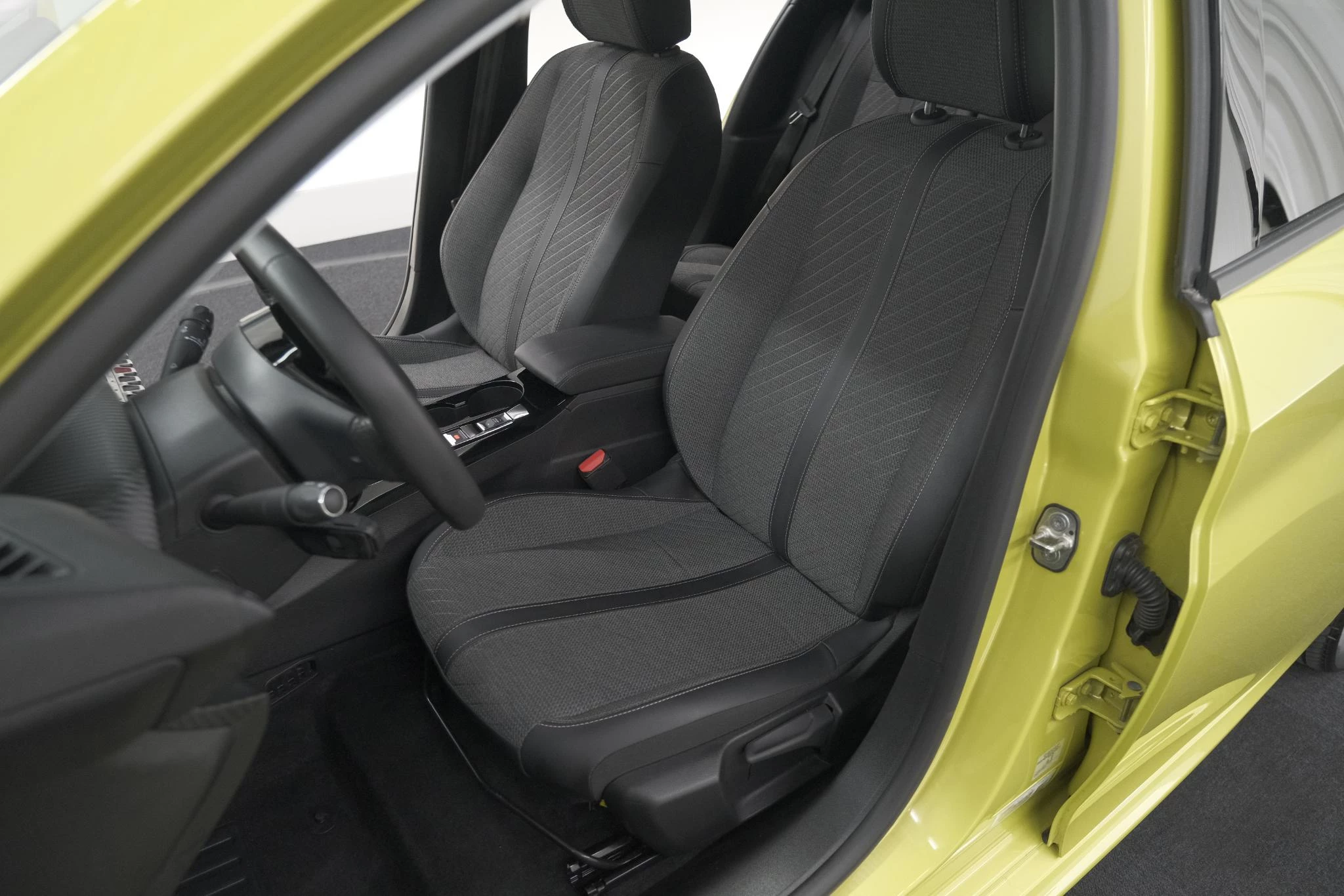 Hoofdafbeelding Peugeot e-208