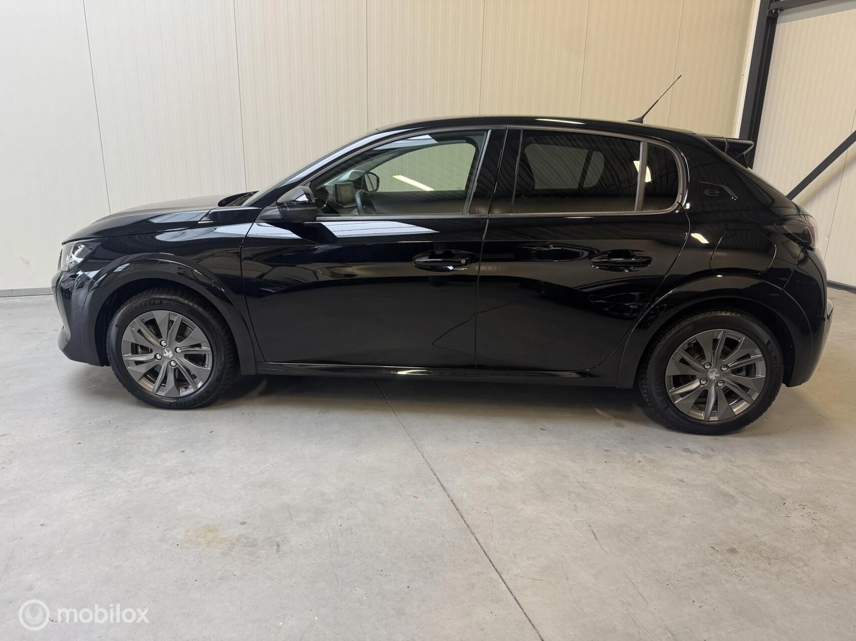 Hoofdafbeelding Peugeot e-208