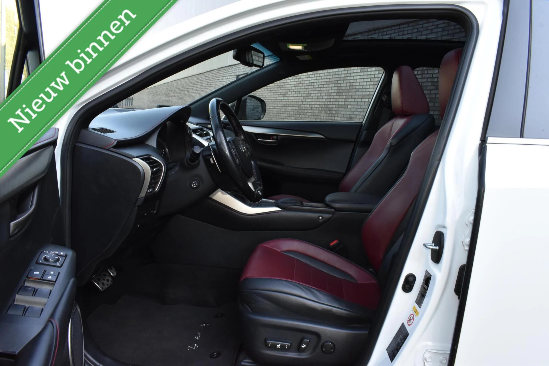Hoofdafbeelding Lexus NX
