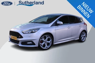 Ford Focus 2.0 ST-3 | Navigatie | Cruise Control | BLIS | Climate Control | Camera | Bluetooth Carkit | Xenon | Dealeronderhouden