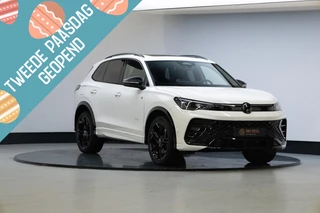Volkswagen Tiguan 1.5 eHybrid R-Line Edition | Panaroamdak | Trekhaak |