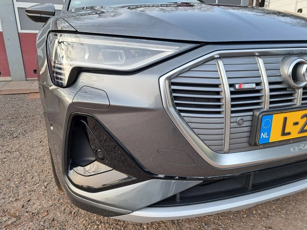 Hoofdafbeelding Audi e-tron