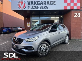 Hoofdafbeelding Opel Grandland X Opel Grandland X 1.6 Turbo Hybrid Innovation // FULL LED // KEYLESS // DODEHOEK // ELEK. KLEP // CAMERA+SENSOREN // STOELVERWARMING // NAVI+CARPLAY //