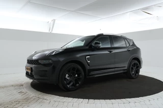 Lynk & Co 01 1.5 Full black, Panoramadak, 360 Camera, Apple Carplay, Trekhaak