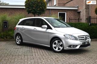 Mercedes-Benz B-klasse 180 Ambition 122 PK Camera Memory Stoelverwarming Trekhaak Nieuwe Distributie
