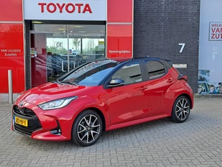 Toyota Yaris 1.5 HYBRID EXECUTIVE HEAD-UP STOELVERWARMING BI-TONE PARK-SENSOREN HALF-LEDER 17"LM-VELGEN PRIVACY-GLASS