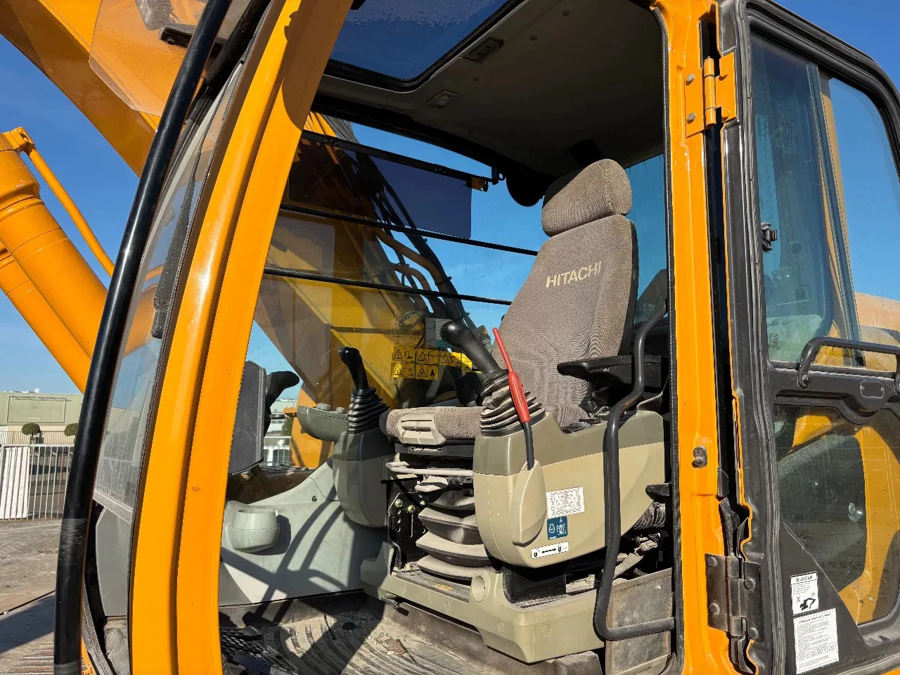 Hoofdafbeelding Hitachi 