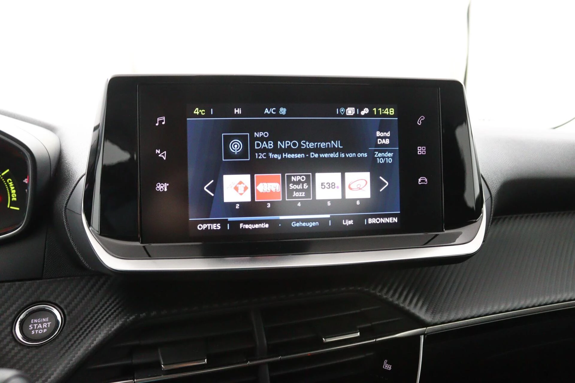 Hoofdafbeelding Peugeot e-2008