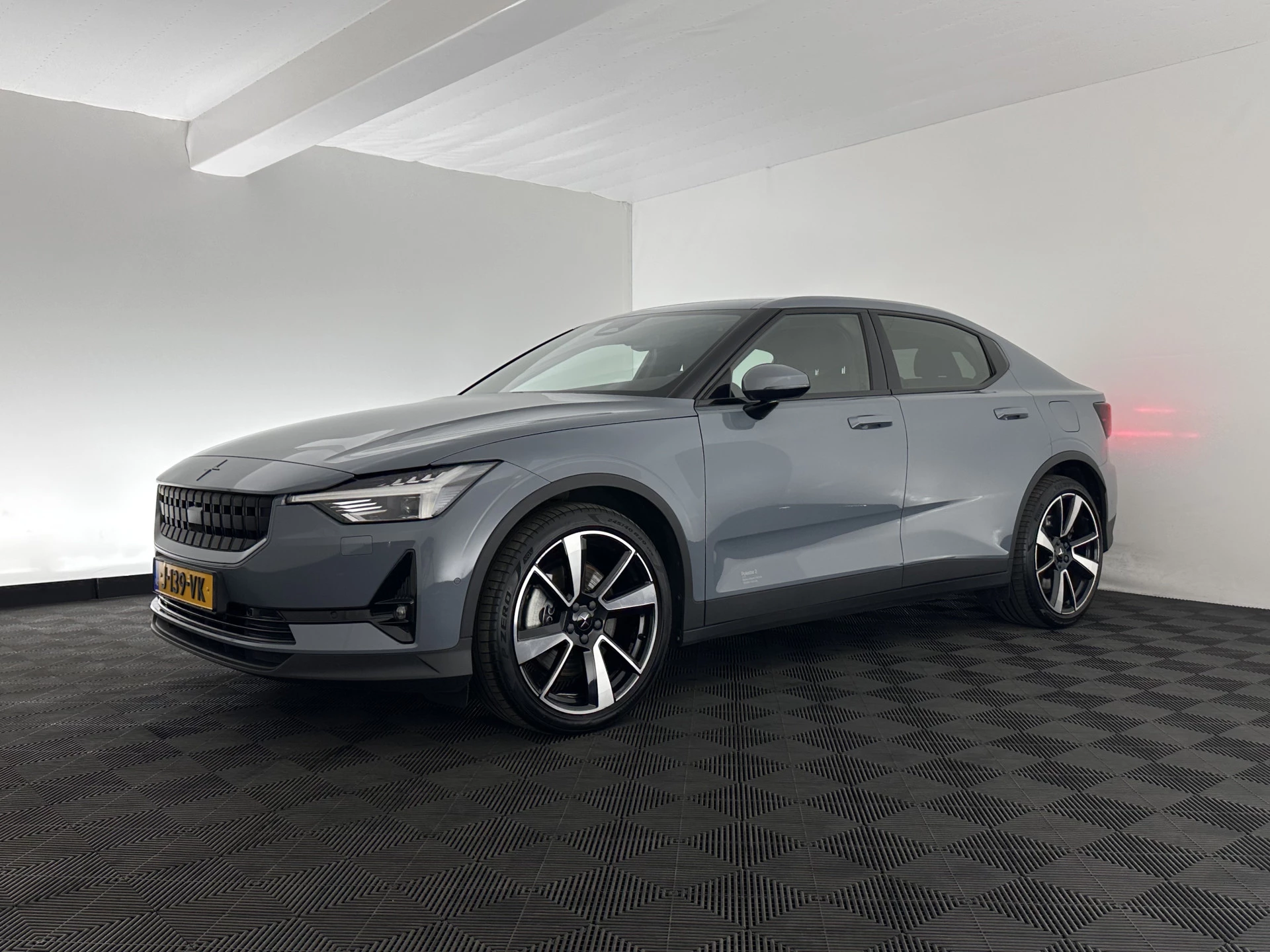 Hoofdafbeelding Polestar 2