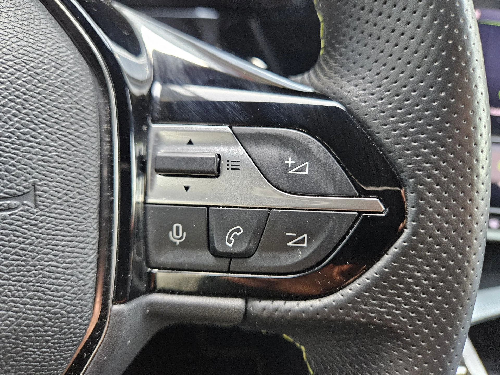 Hoofdafbeelding Peugeot 408