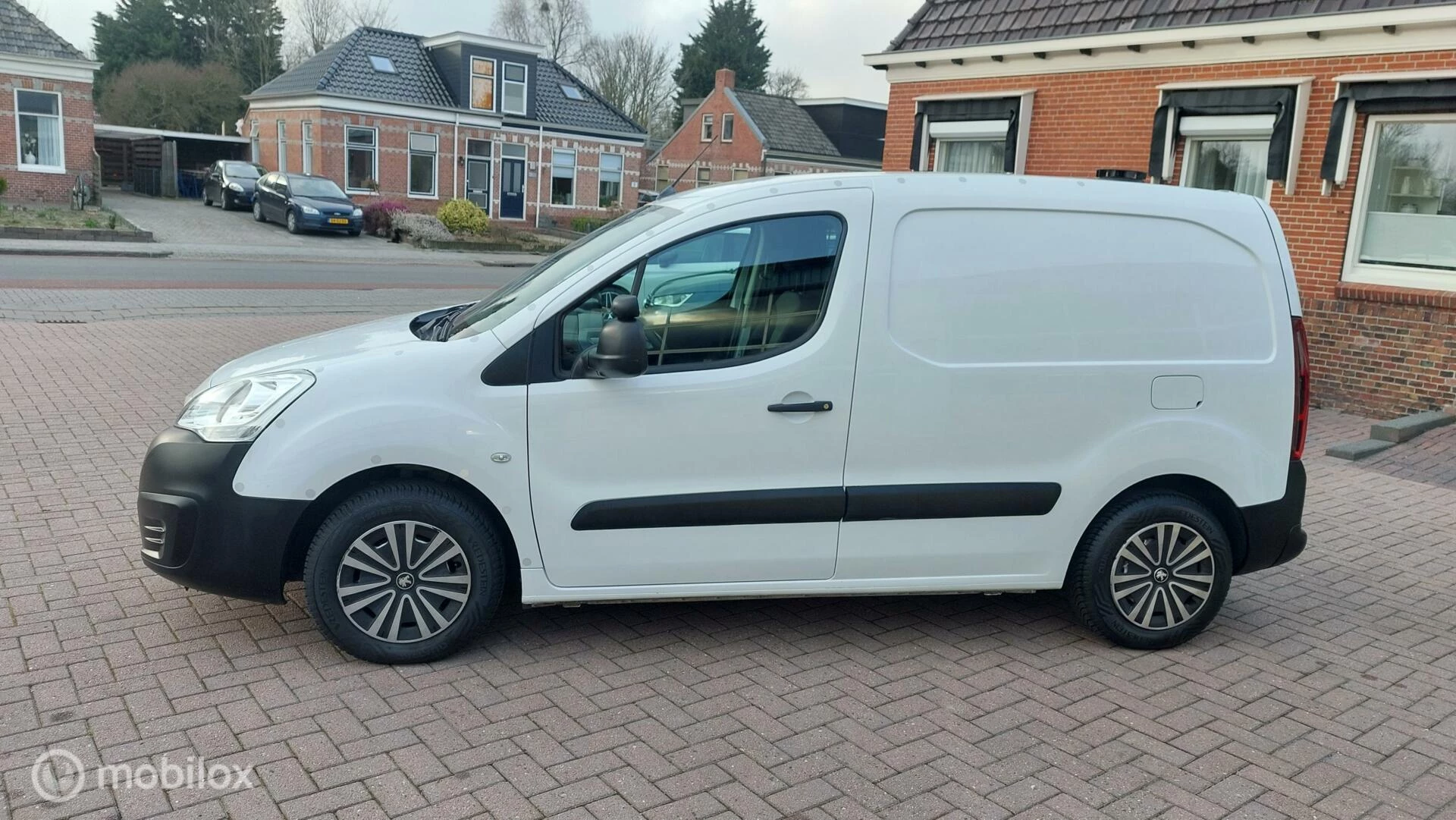 Hoofdafbeelding Peugeot Partner