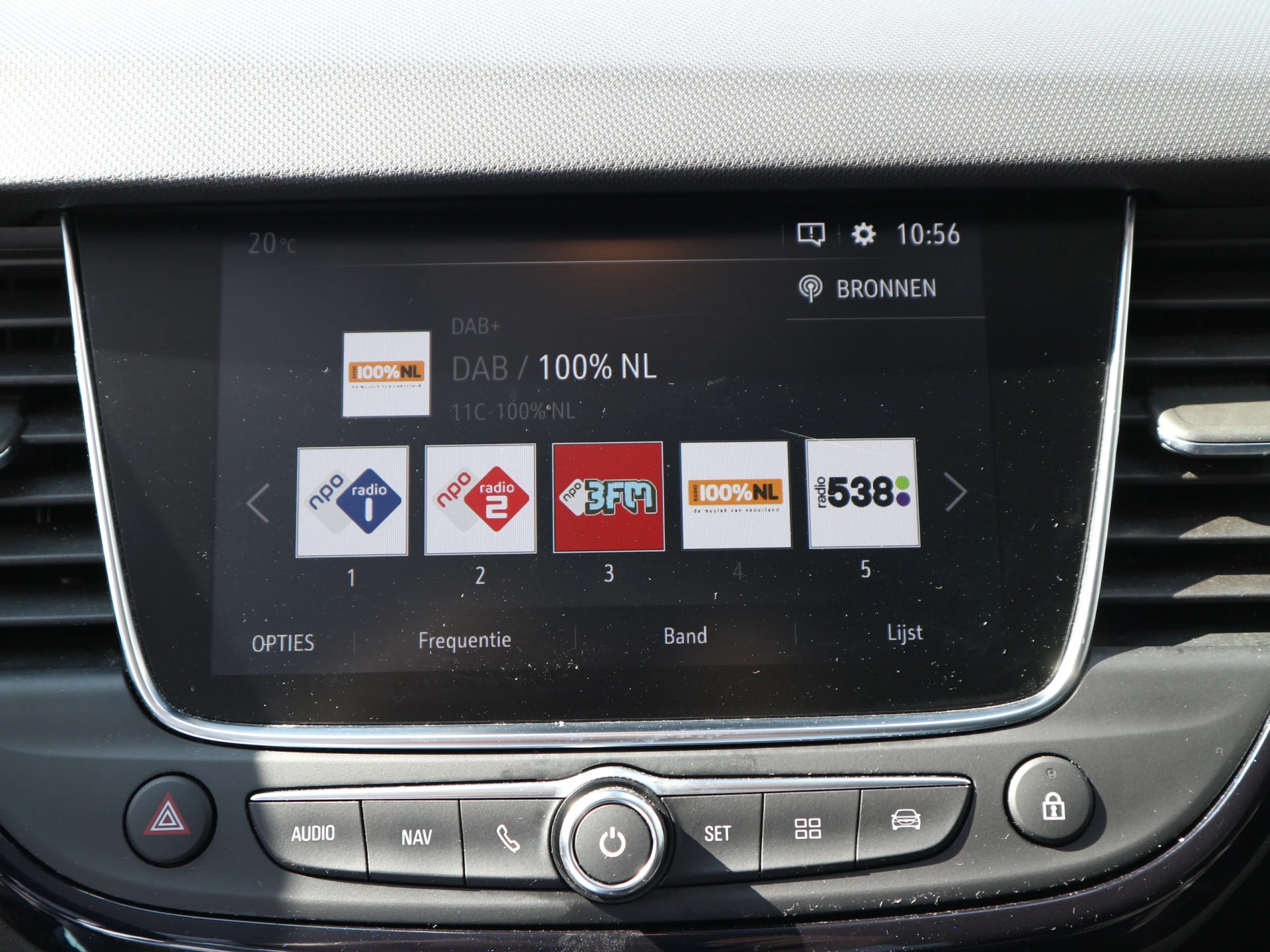 Hoofdafbeelding Opel Crossland X