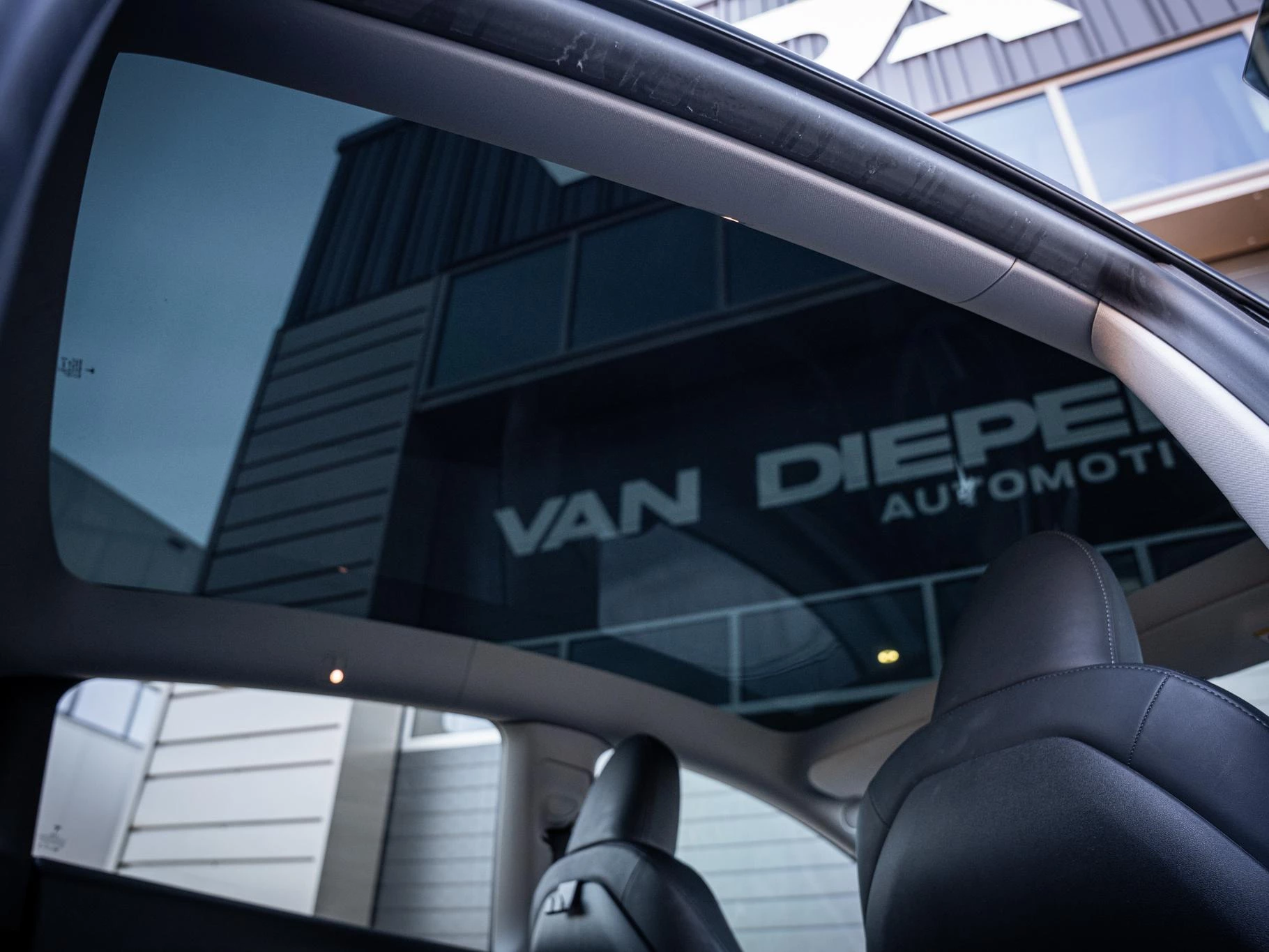Hoofdafbeelding Tesla Model Y