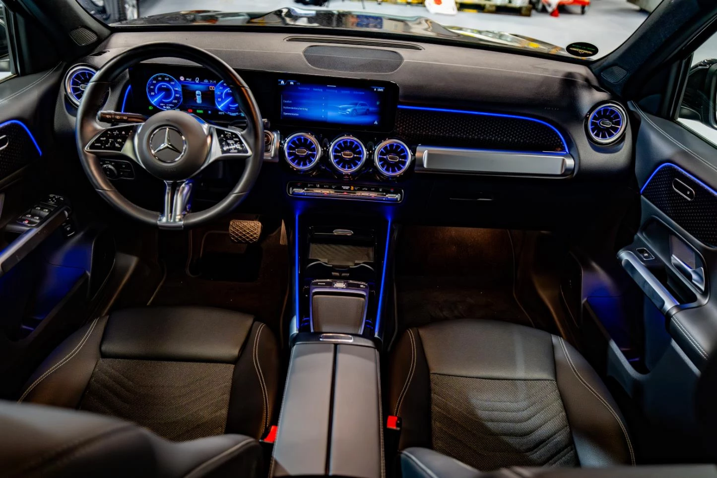 Hoofdafbeelding Mercedes-Benz EQB