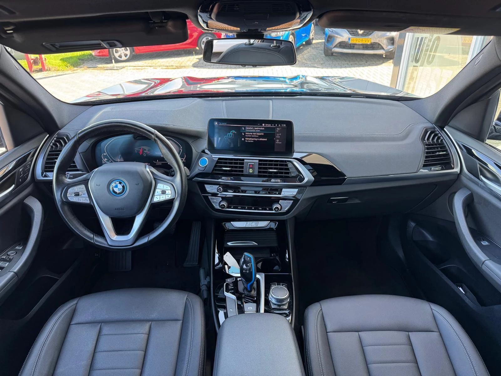 Hoofdafbeelding BMW iX3