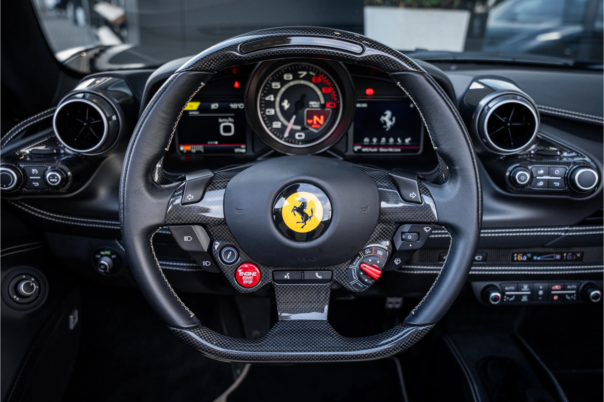 Hoofdafbeelding Ferrari F8 Spider