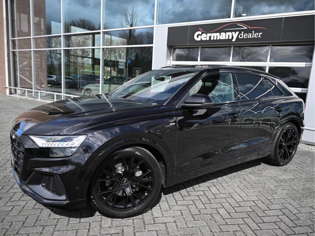 Hoofdafbeelding Audi Q8