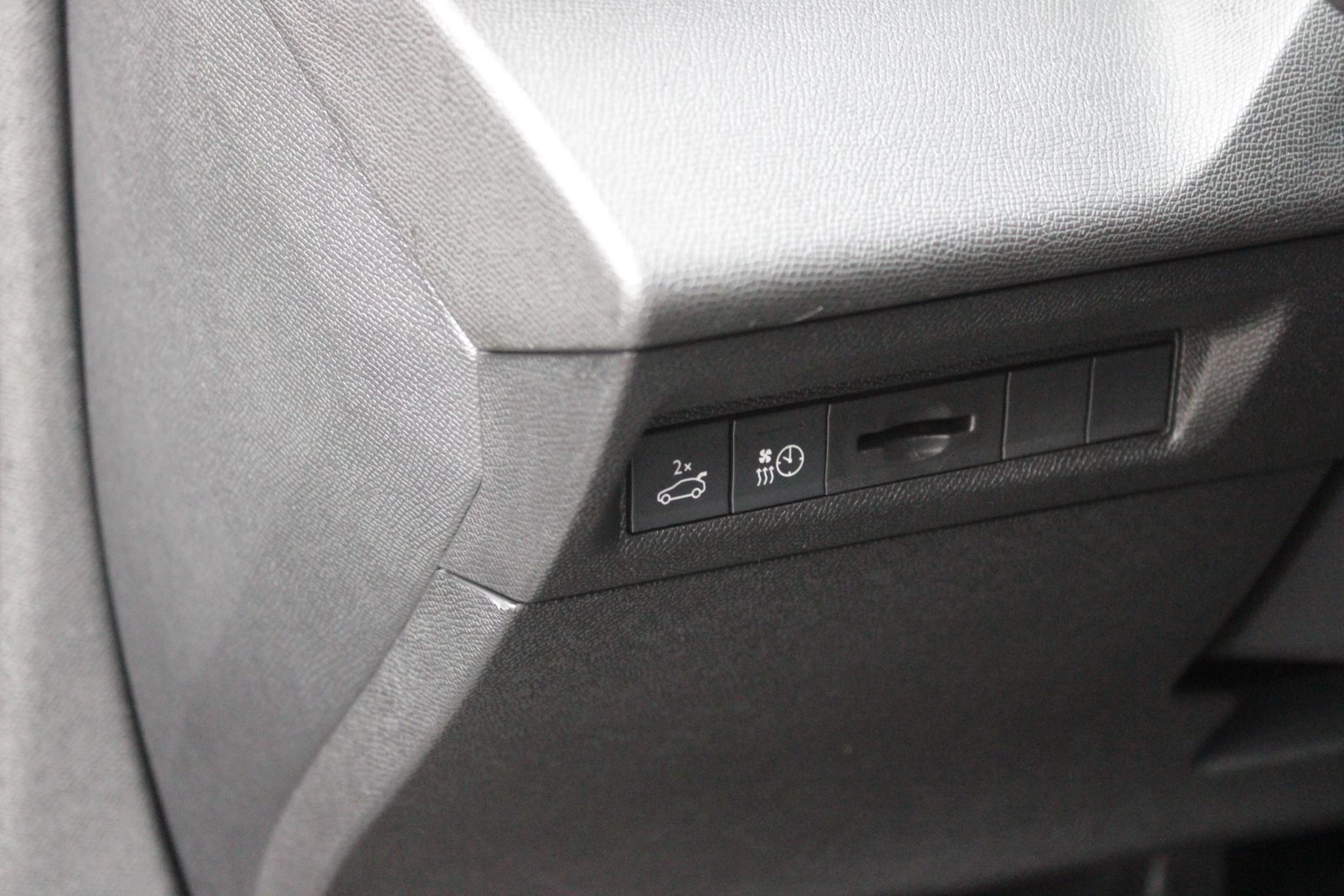 Hoofdafbeelding Peugeot 408