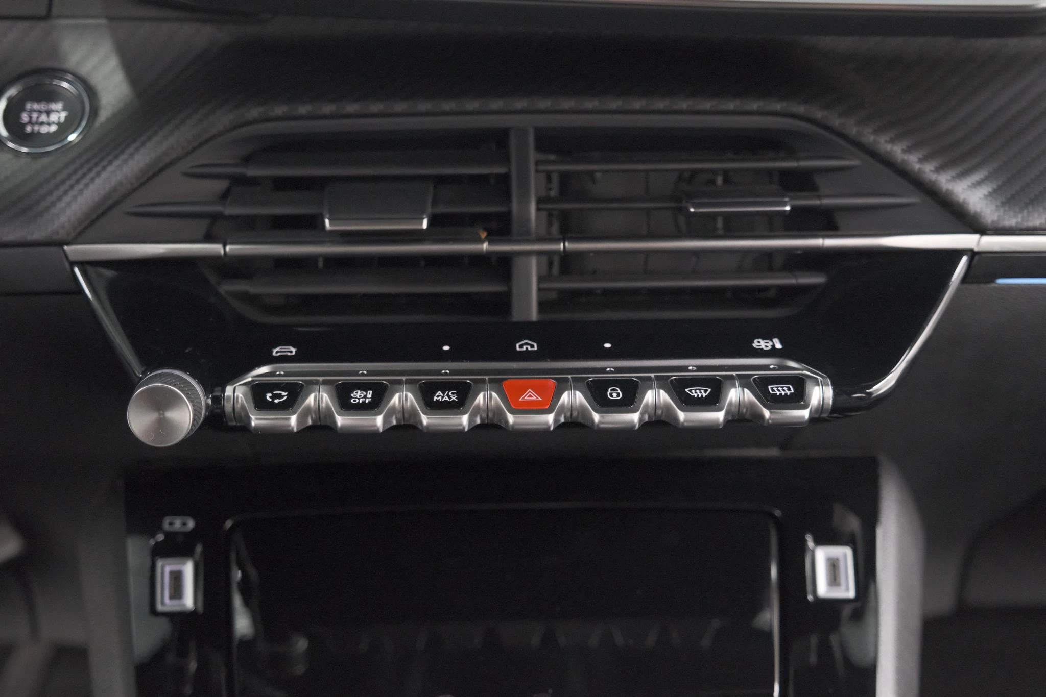 Hoofdafbeelding Peugeot e-2008