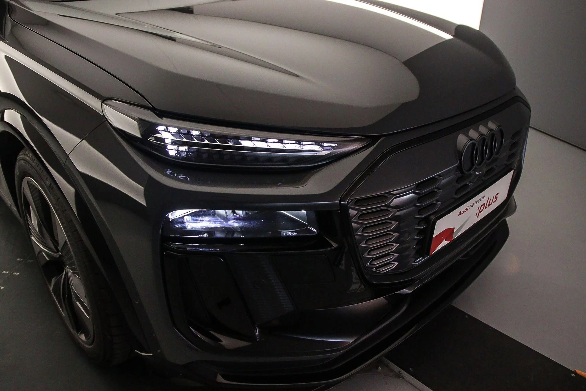 Hoofdafbeelding Audi Q6 e-tron