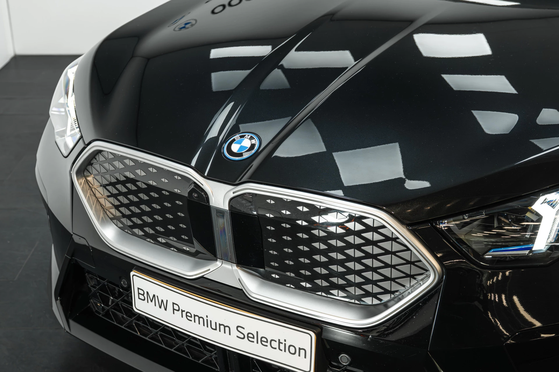 Hoofdafbeelding BMW iX2