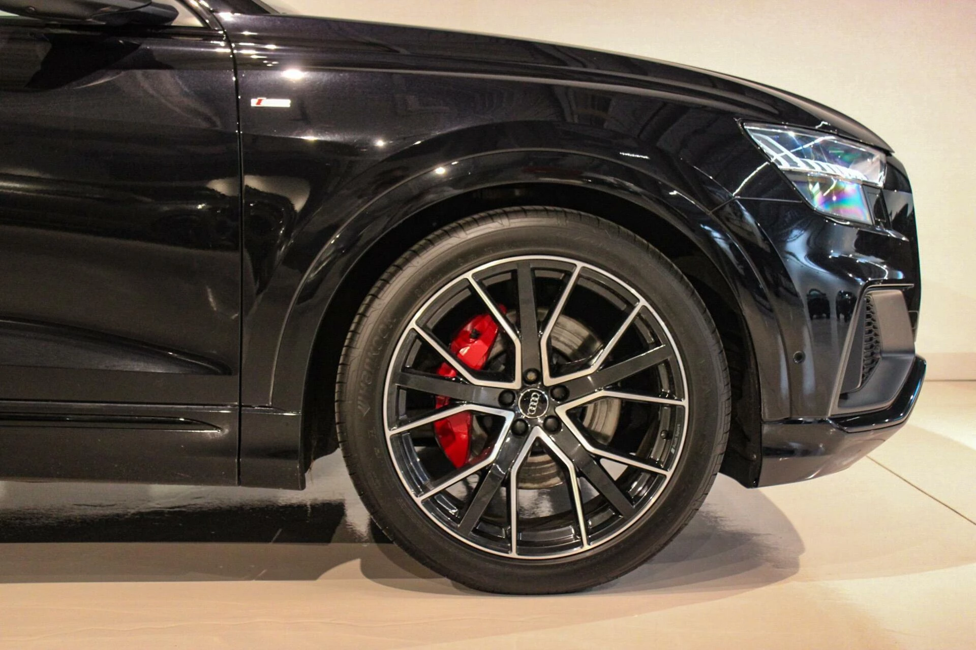 Hoofdafbeelding Audi Q8